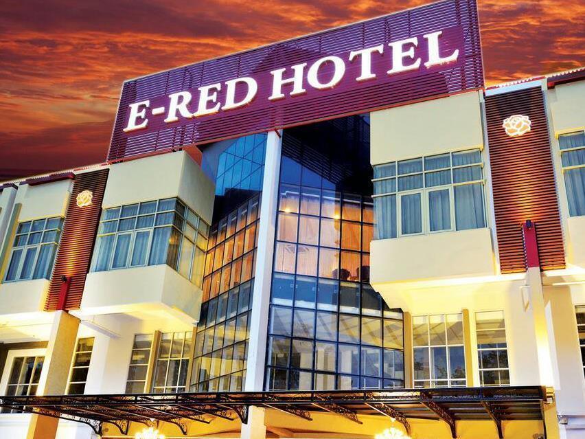 E-Red Hotel Alma Cosmo Bukit Mertajam Ngoại thất bức ảnh